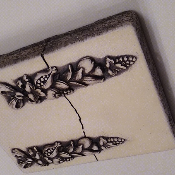 TRESSE golden bisque back iron ceramic label cracked 3x but holding - Picture 2 of 12